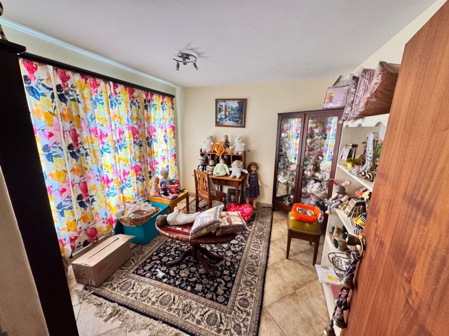 6 Bedroom Property for Sale in Orkney North West